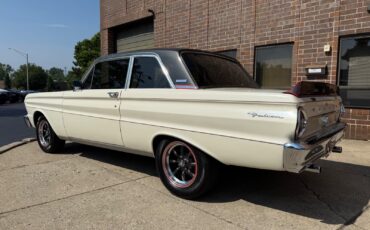 Ford-Falcon-1965-Sedan-3