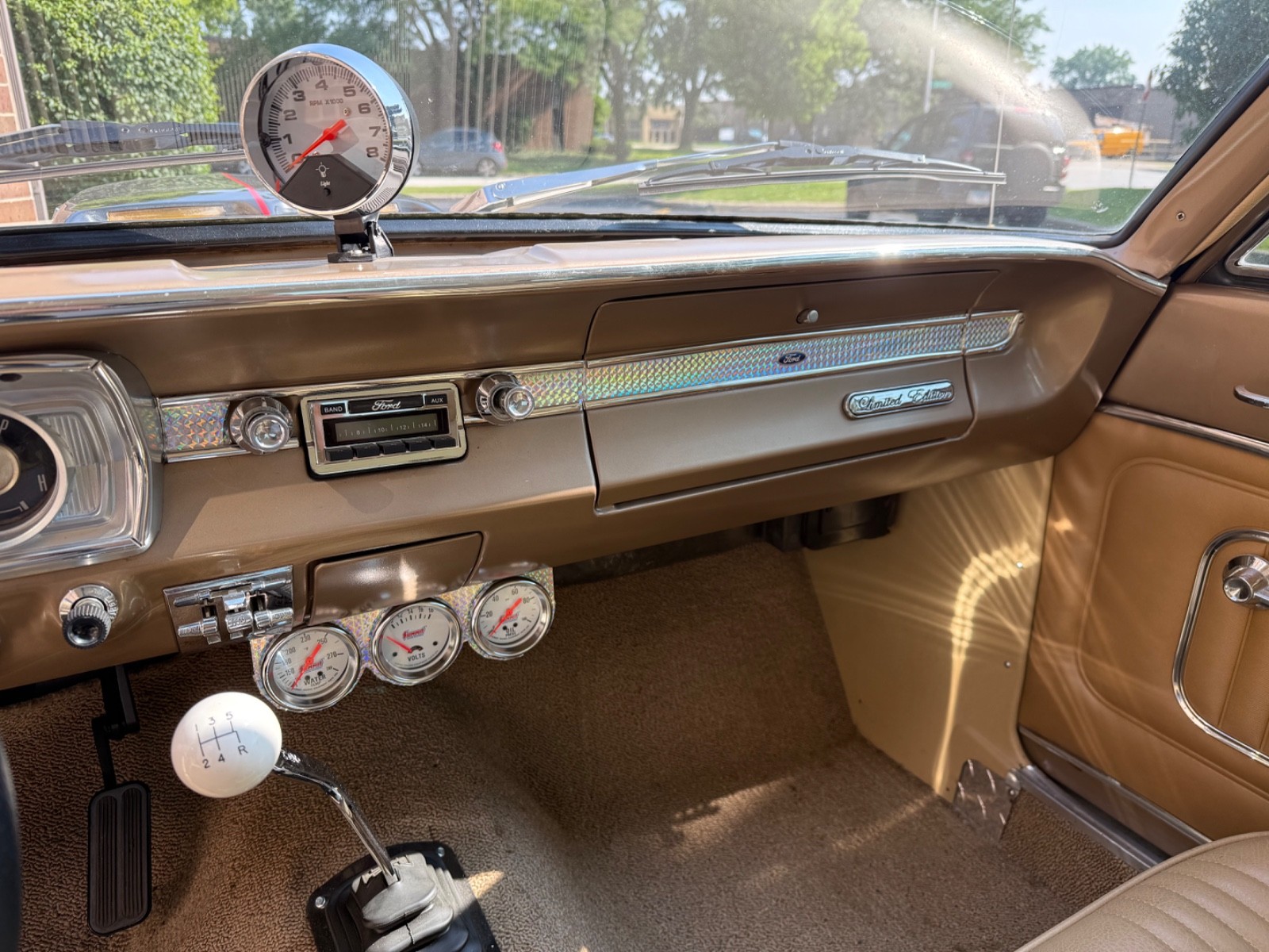 Ford-Falcon-1965-Sedan-30