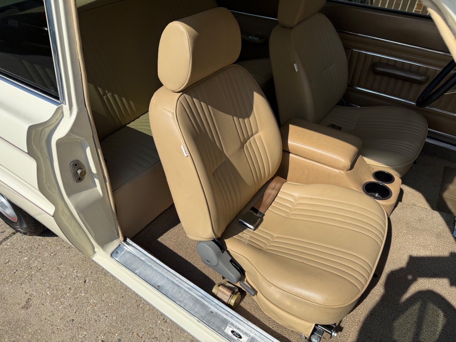 Ford-Falcon-1965-Sedan-34