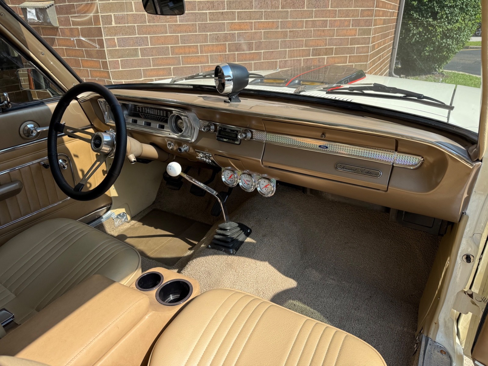 Ford-Falcon-1965-Sedan-35