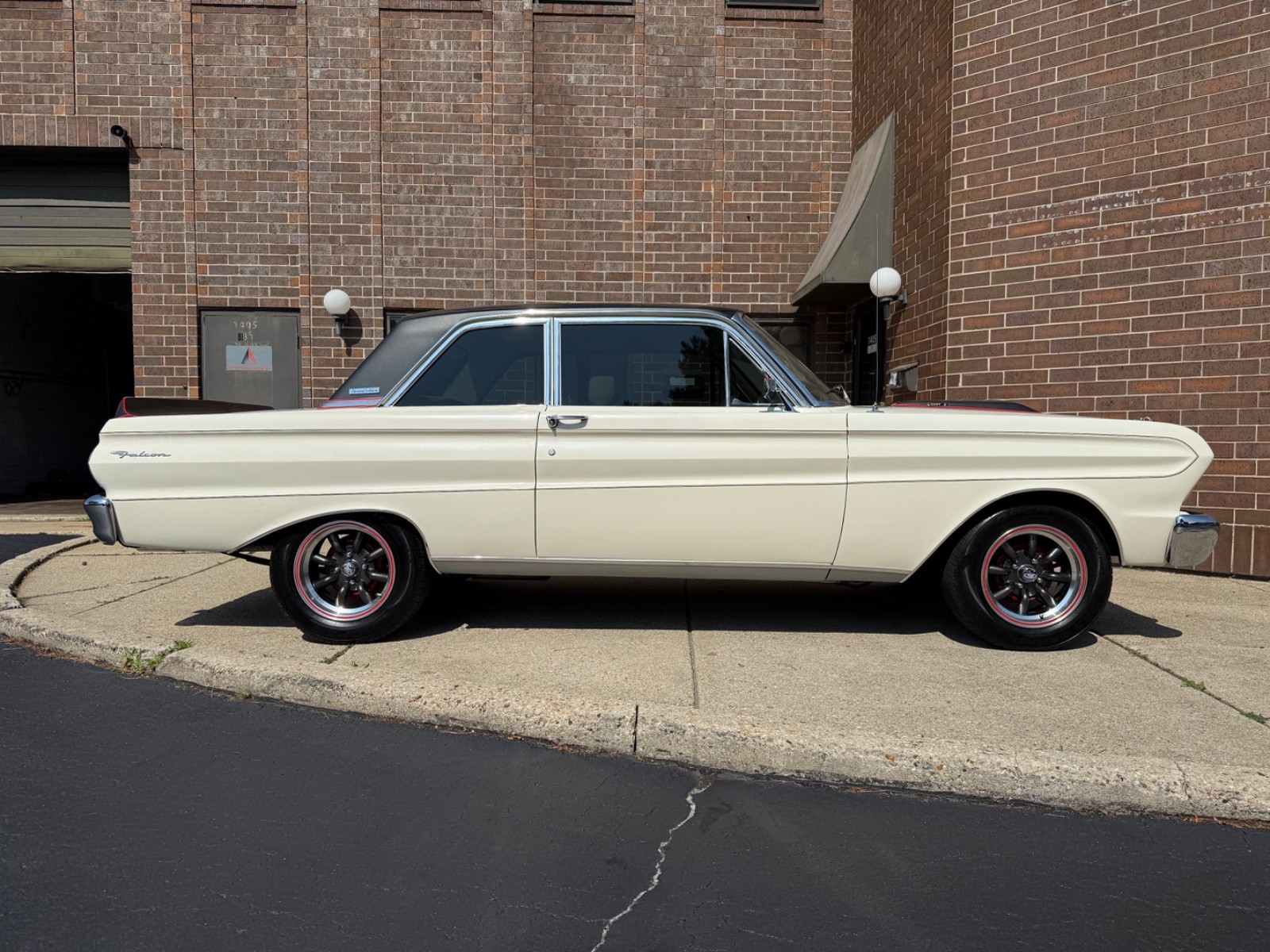 Ford-Falcon-1965-Sedan-8