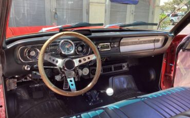 Ford-Falcon-1965-red-9
