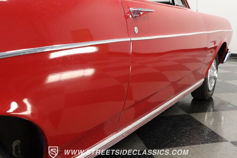 Ford-Falcon-1967-Red-Red-ampamp-Gray-35