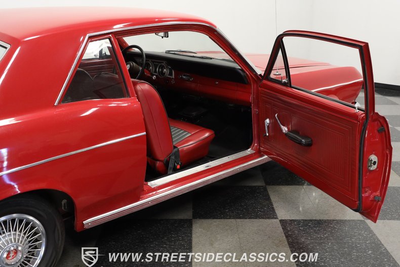 Ford-Falcon-1967-Red-Red-ampamp-Gray-6