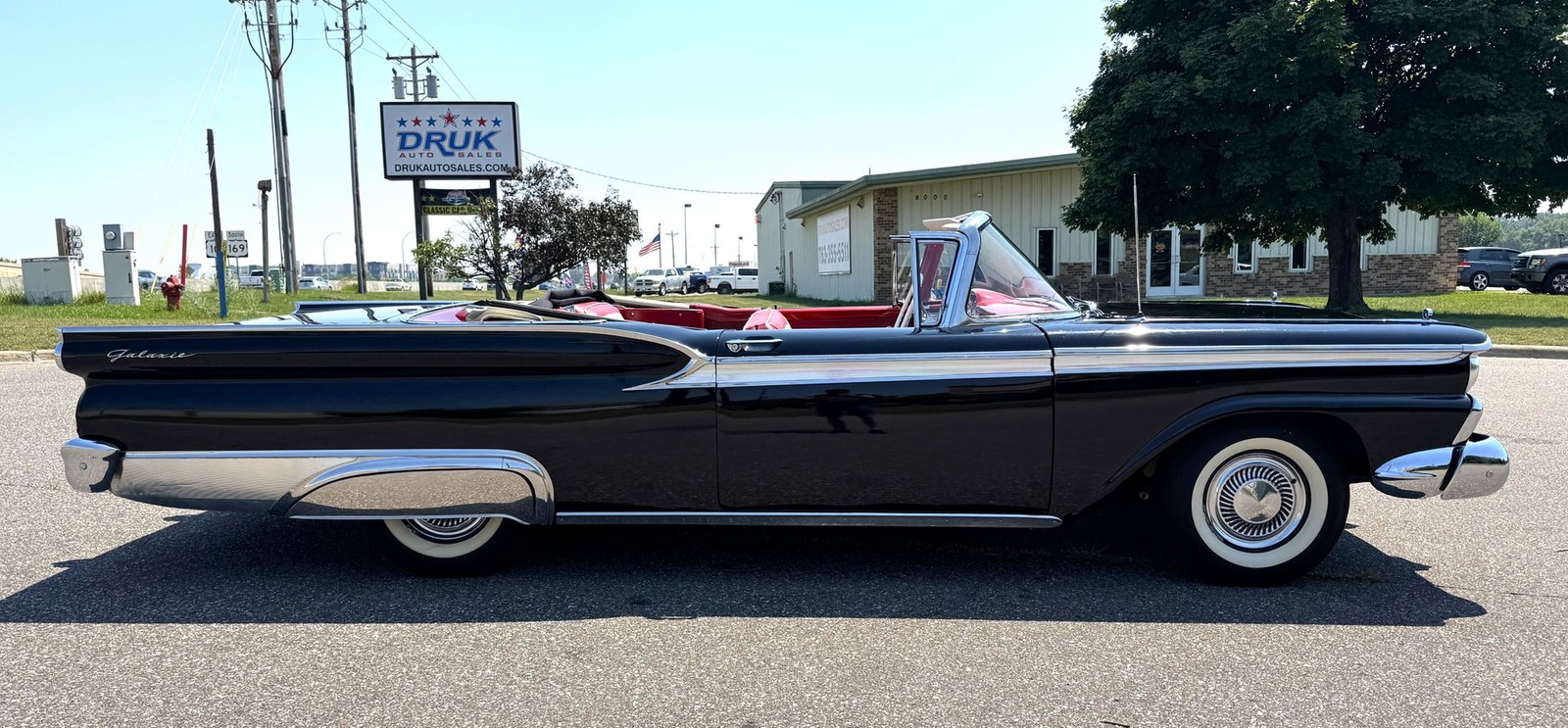 Ford-Farilane-500-Galaxie-Sunliner-1959-1
