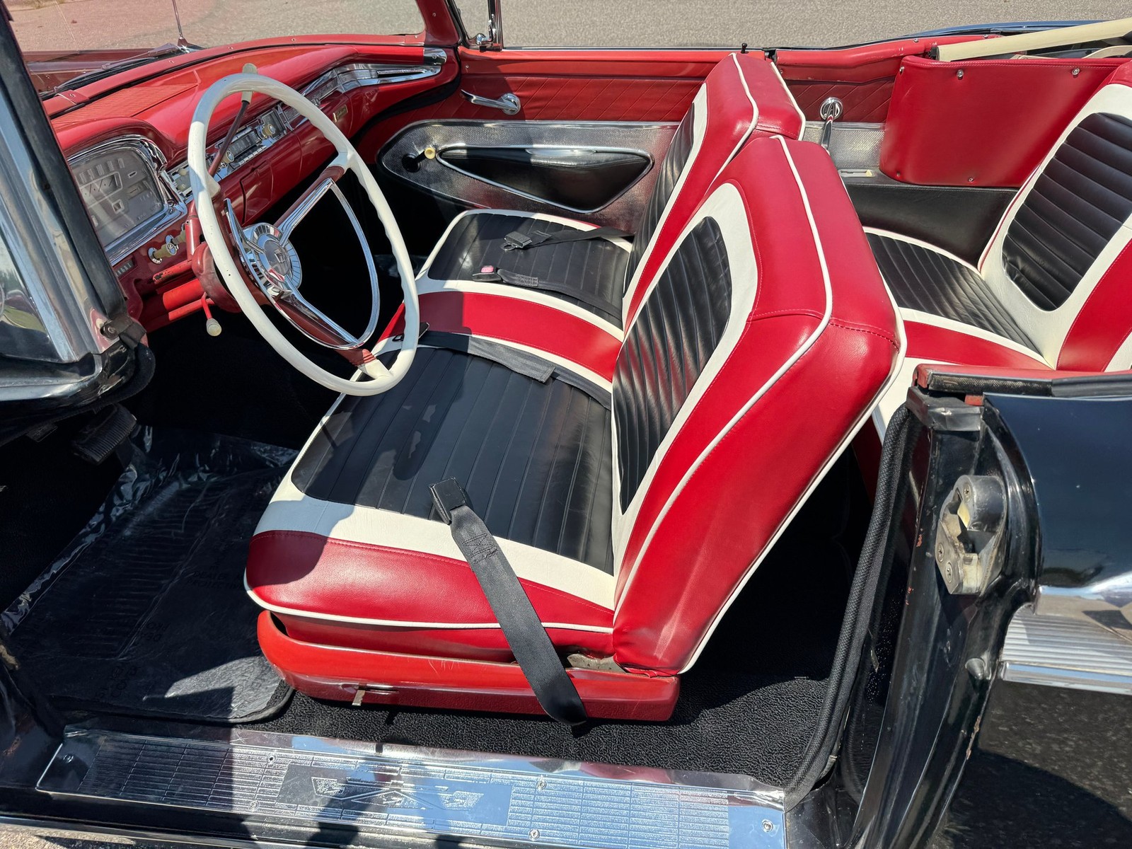 Ford-Farilane-500-Galaxie-Sunliner-1959-11