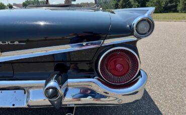 Ford-Farilane-500-Galaxie-Sunliner-1959-36