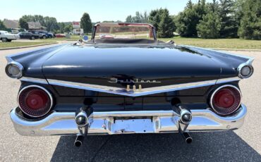 Ford-Farilane-500-Galaxie-Sunliner-1959-4