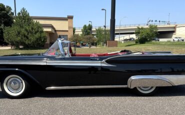 Ford-Farilane-500-Galaxie-Sunliner-1959-6