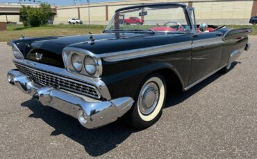 Ford-Farilane-500-Galaxie-Sunliner-1959-7