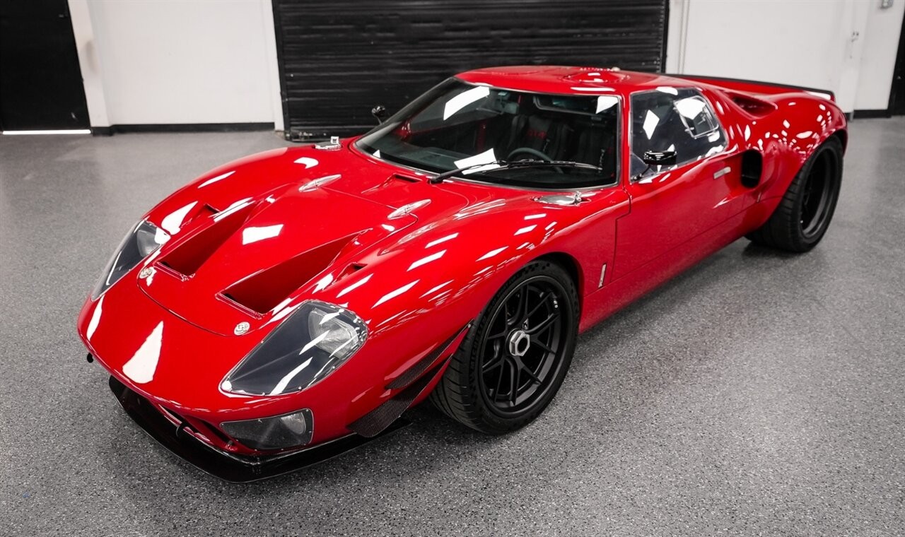 Ford-Ford-GT-1964-Sedan-2