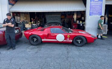 Ford-GT40-1966-1