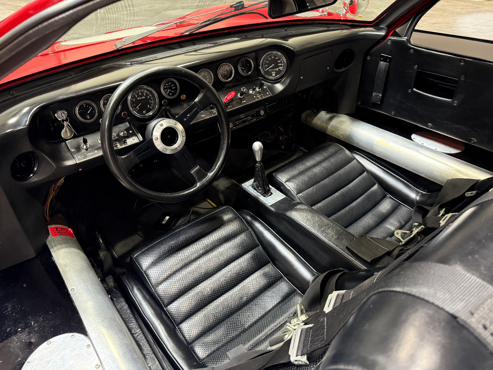 Ford-GT40-1966-10