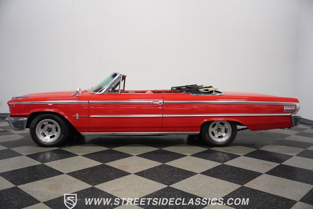 Ford-Galaxie-1963-Convertible-2