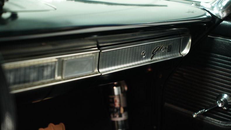 Ford-Galaxie-1963-Heritage-Burgundy-Black-17