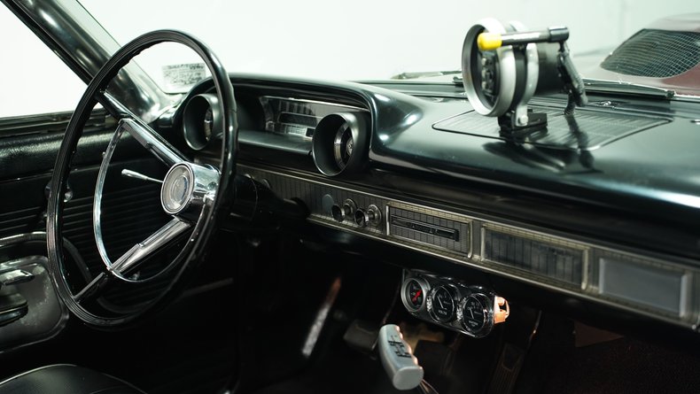 Ford-Galaxie-1963-Heritage-Burgundy-Black-24