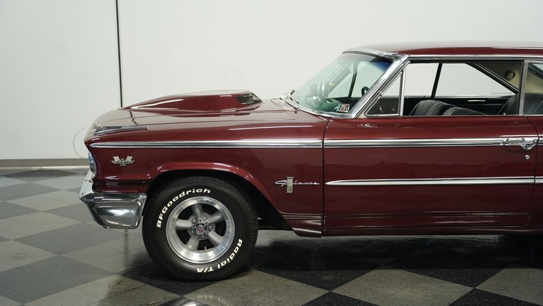Ford-Galaxie-1963-Heritage-Burgundy-Black-35