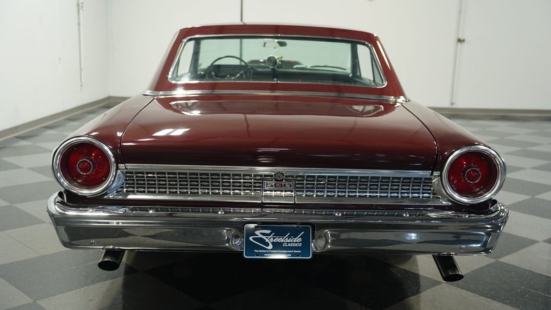 Ford-Galaxie-1963-Heritage-Burgundy-Black-46