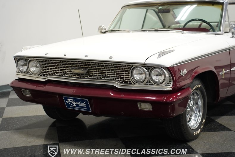 Ford-Galaxie-1963-Maroon-White-17