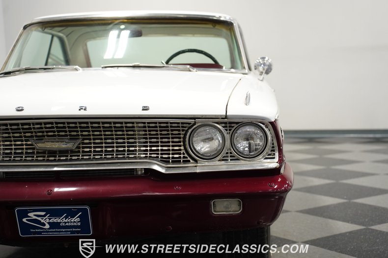 Ford-Galaxie-1963-Maroon-White-18