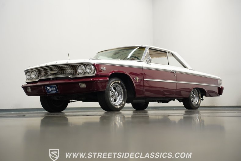 Ford-Galaxie-1963-Maroon-White-19