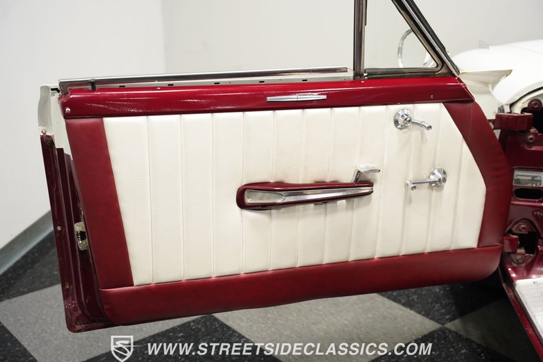 Ford-Galaxie-1963-Maroon-White-2