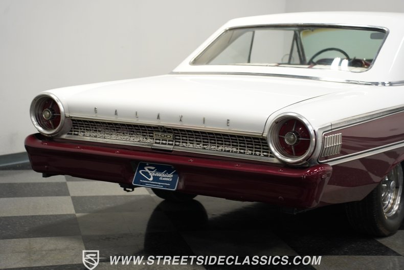 Ford-Galaxie-1963-Maroon-White-24