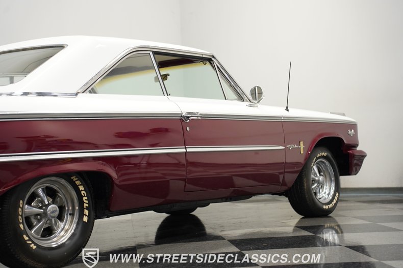 Ford-Galaxie-1963-Maroon-White-26