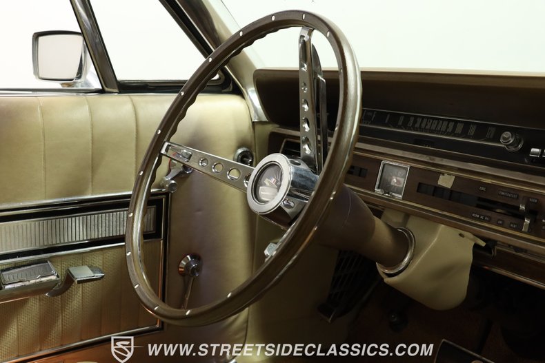 Ford-Galaxie-1966-Med-Palomino-Met.-Tan-47