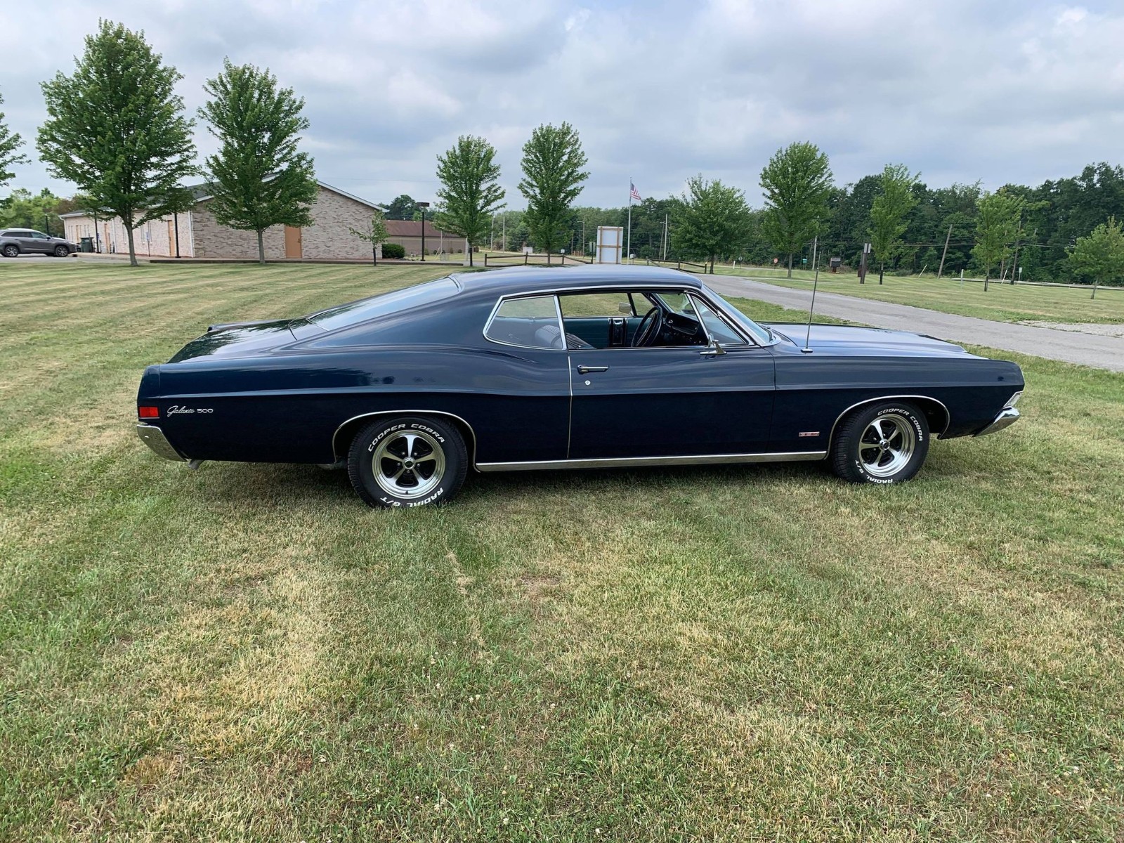 Ford-Galaxie-1968-Coupe-5