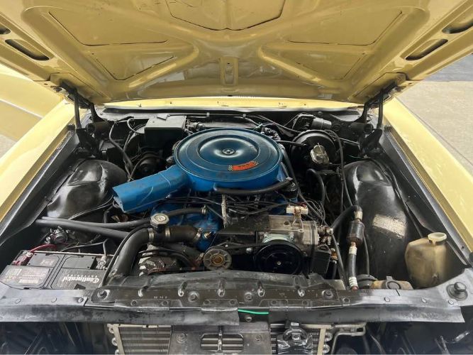 Ford-Galaxie-500-1968-Yellow-Black-26