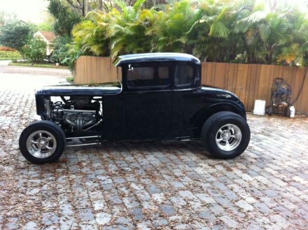 Ford-High-boy-1931-Black-3