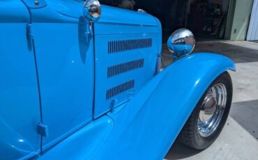 Ford-High-boy-1931-Blue-12