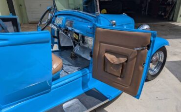 Ford-High-boy-1931-Blue-19