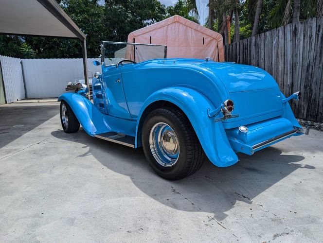 Ford-High-boy-1931-Blue-21