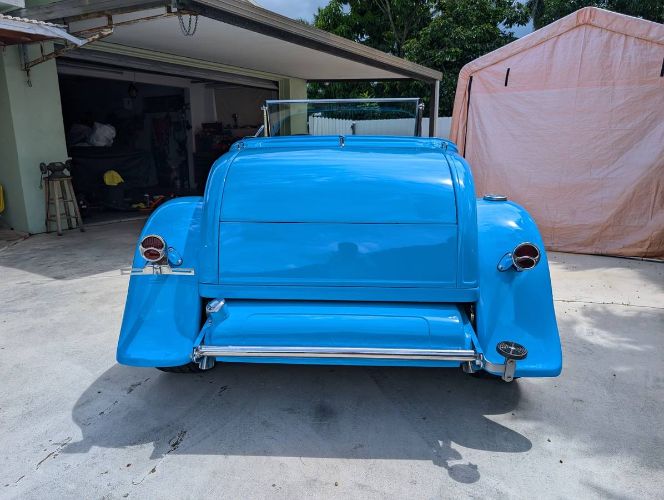 Ford-High-boy-1931-Blue-3