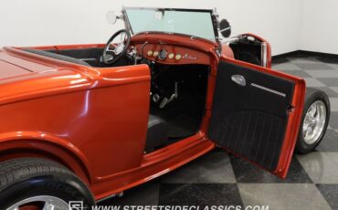 Ford-High-boy-1932-Atomic-Orange-Black-12