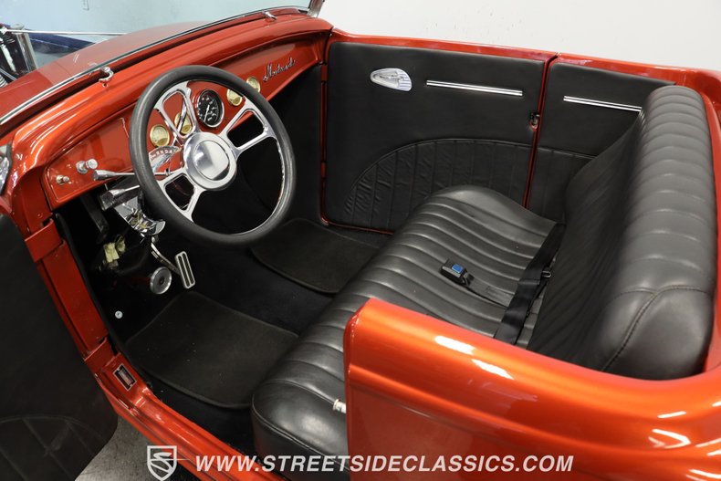 Ford-High-boy-1932-Atomic-Orange-Black-15