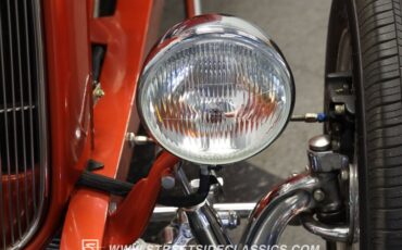 Ford-High-boy-1932-Atomic-Orange-Black-2