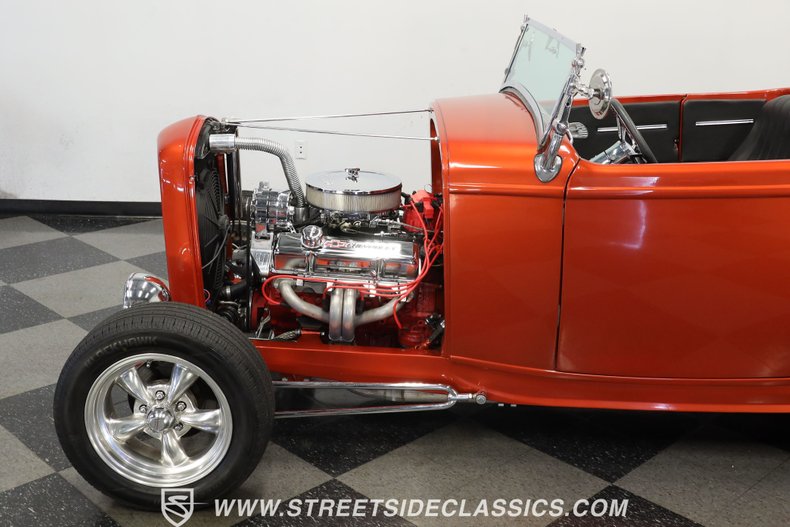 Ford-High-boy-1932-Atomic-Orange-Black-30
