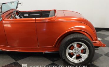 Ford-High-boy-1932-Atomic-Orange-Black-31