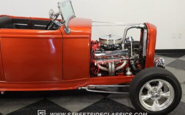 Ford-High-boy-1932-Atomic-Orange-Black-36