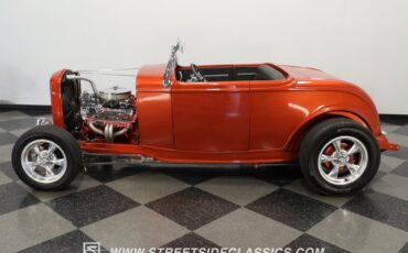 Ford-High-boy-1932-Atomic-Orange-Black