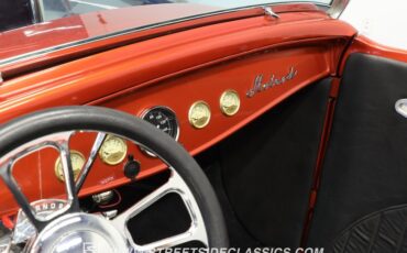 Ford-High-boy-1932-Atomic-Orange-Black-45