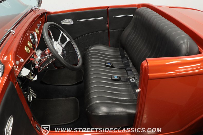 Ford-High-boy-1932-Atomic-Orange-Black-48