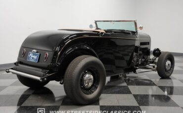 Ford-High-boy-1932-Black-Tan-15