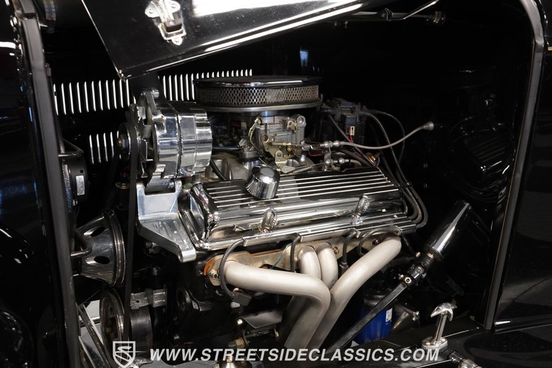 Ford-High-boy-1932-Black-Tan-2