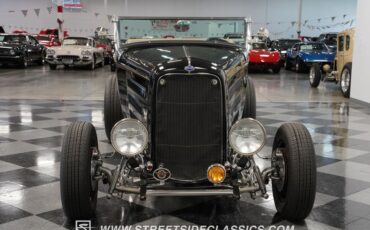 Ford-High-boy-1932-Black-Tan-20