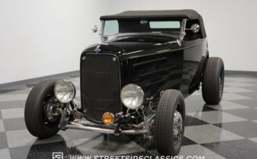 Ford-High-boy-1932-Black-Tan-22