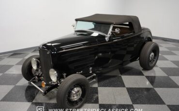 Ford-High-boy-1932-Black-Tan-23